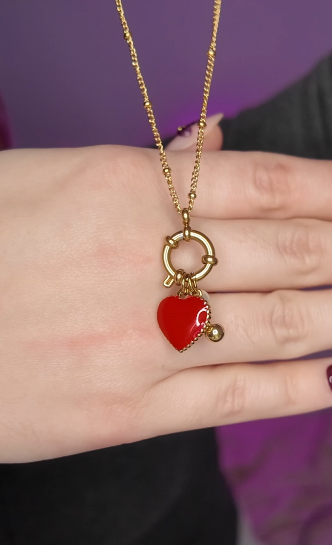 Collier Cherry