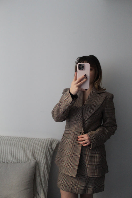 Veste cintrée avec écharpe