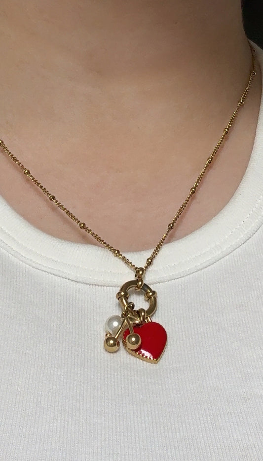 Collier Cherry