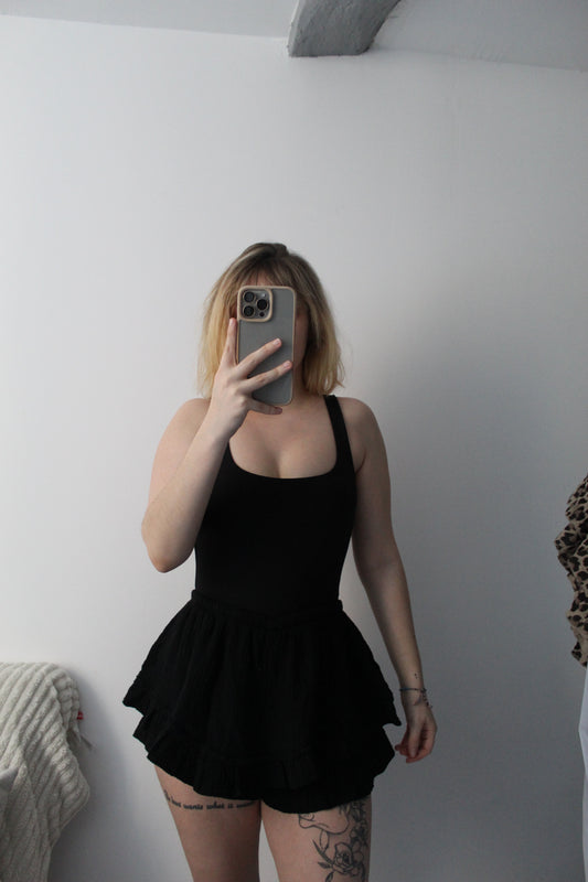 Jupe-short noir gaze de coton