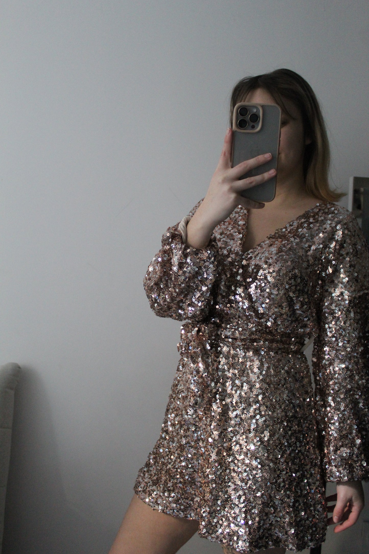 Robe à sequins, à nouer