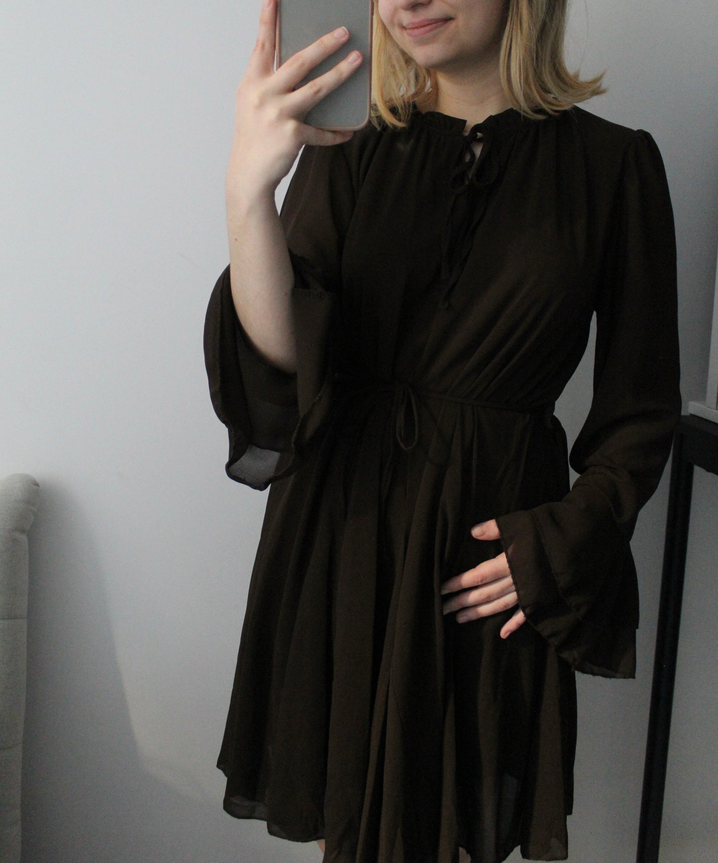 Robe marron à volants